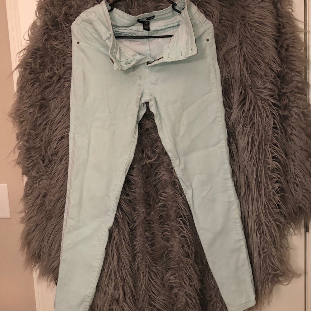 🚨🚨 FREE w/ 2+ item BUNDLE 🤗 Hi Waist Jeans